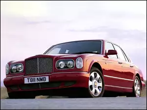 Czerwony, Bentley Arnage