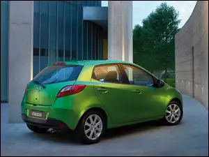 Zielona, Mazda 2