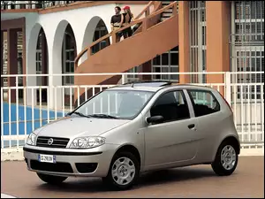 Samochód, Fiat Punto Active