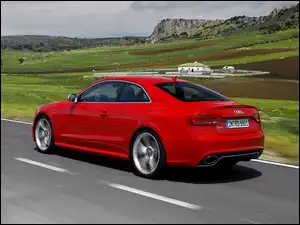 Czerwone, Audi RS5