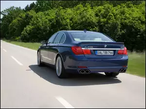 Droga, Alpina, BMW seria 7 F01, B7, Tłumik