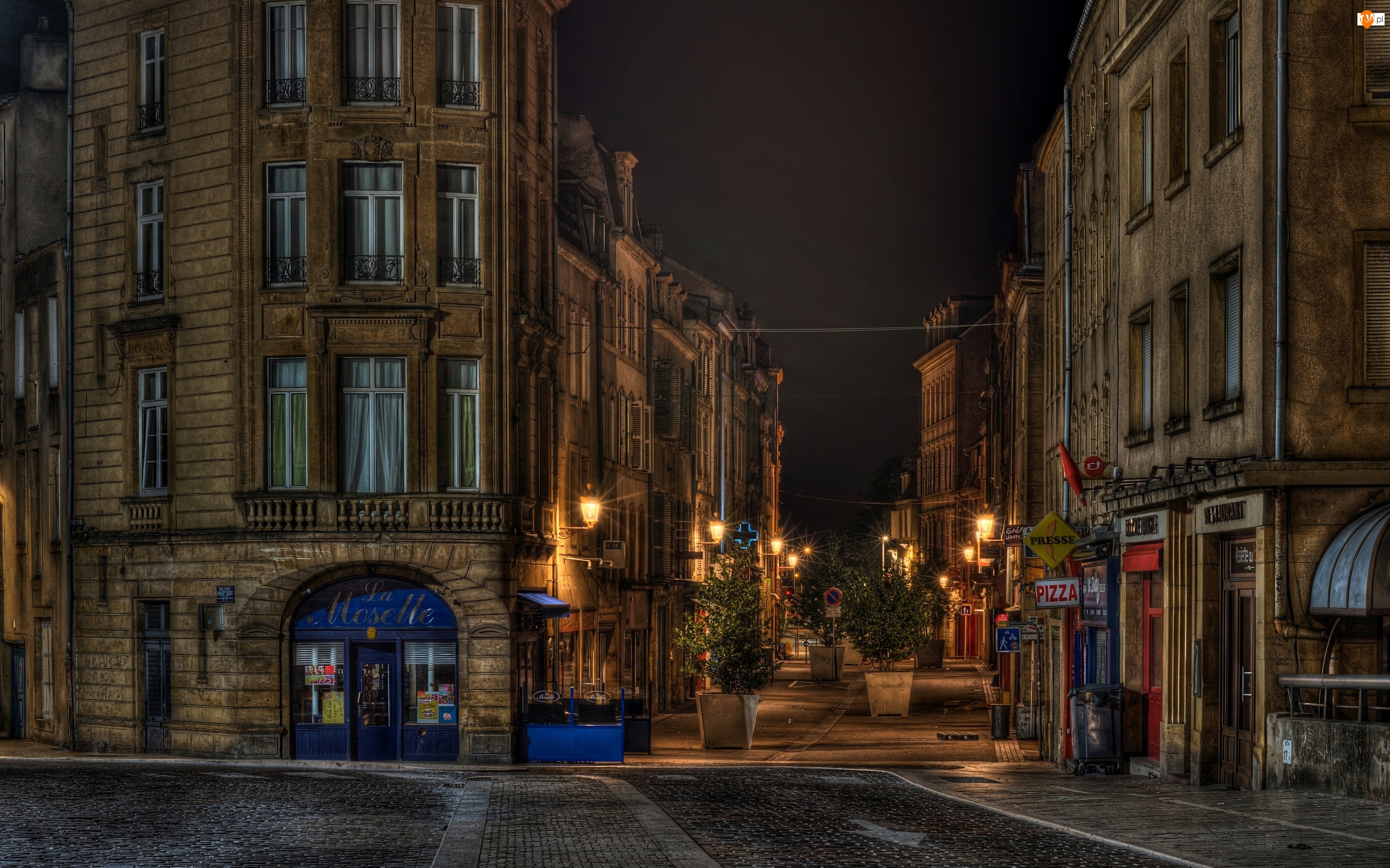 Ночные улочки Франции