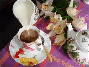 Serwis, Orchidee, Kawa, Mleczko