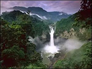 Dżungla, San Rafael Falls, Wodospad