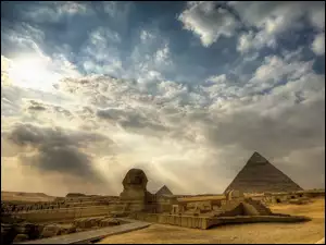Chmury, Pustynia, Posąg, Piramidy, Sfinksa