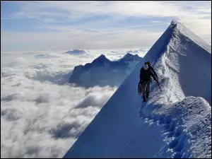 Alpiniści, Góry, Chmury