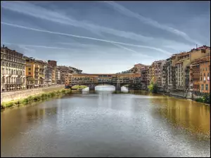Zabudowanie, Rzeka, Arno