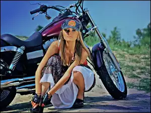 Motocykl, Diana Kuprina, Droga