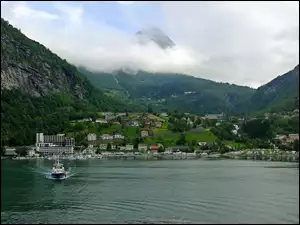 Jezioro, Góry, Norwegia, Lasy, Geiranger, Miasto