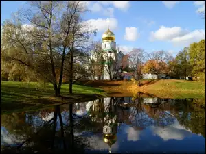 Cerkiew, Park, Rzeka