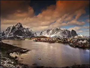 Jezioro, Norwegia, Góry, Miasteczko