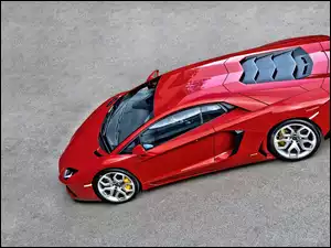 Bordowe, Lamborghini Aventador