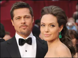 Para, Muszka, Angelina Jolie, Brad Pitt. Kolczyk