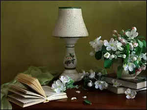 Kwiaty, Kompozycja, Książki, Lampka