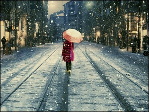 Śnieg, Parasol, Ulica, Zima, Kamienice, Kobieta, Padający