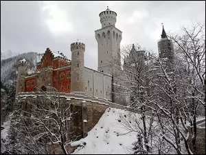 Zamek Neuschwanstein, Drzewa, Niemcy, Zima, Bawaria, Skały