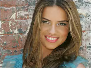 Mur, Adriana Lima, Umiech