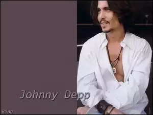 Johnny Depp, biała koszula