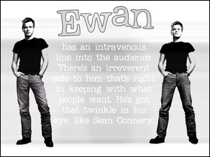 jeansy, Ewan McGregor, czarna koszulka