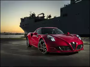 Alfa Romeo 4C, Nabrzeże, Okręt