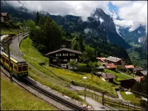 Lauterbrunnen, Góry, Kolej, Domy, Szwajcaria, Pociąg, Chmury