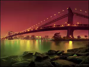 Most, Miasto nocą, Oświetlony