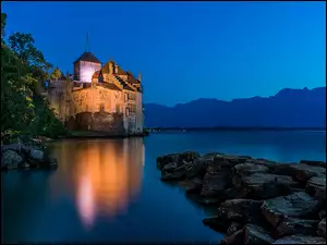 Noc, Zamek Chillon, Jezioro Genewskie, Szwajcaria, Kamienie