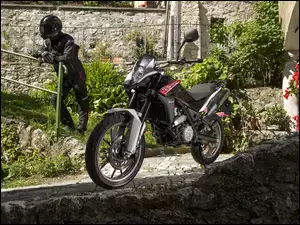Motocyklista, Motocykl, Husqvarna TR 650 Strada