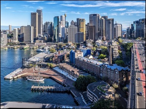 Widok na miasto Sydney nad rzeką