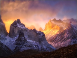 Masyw górski Torres del Paine leżący w Chile w Patagonii