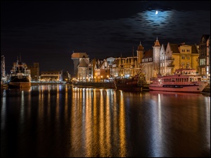 Gdańsk w nocnym krajobrazie