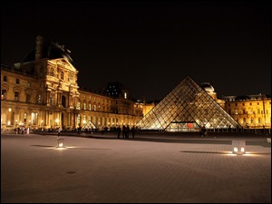 Miasto nocą, Luwr, Paryż, Muzeum, Francja