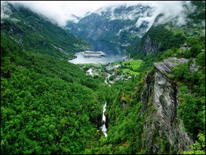 Norwegia, Miasteczko, Góry, Dolina, Geirangerfjord