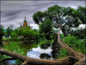 Drzewa, Cerkiew, Rzeka