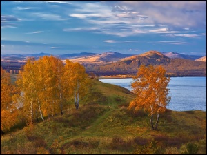 Ural, Wzgórza, Jesień, Jezioro, Brzozy