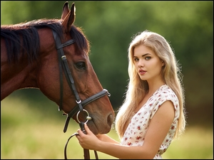 Kobieta i koń