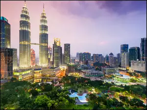 Widok na wieżowce w Kuala Lumpur stolicy Malezji