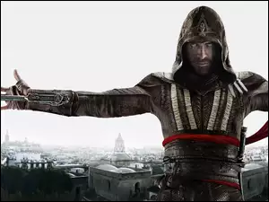 Michael Fassbender w scenie z przygodowego filmu Assassin’s Creed