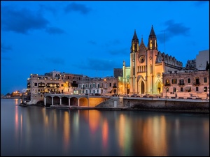 Oświetlona Katedra w Malcie