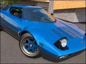 Zabytkowa niebieska Lancia Stratos