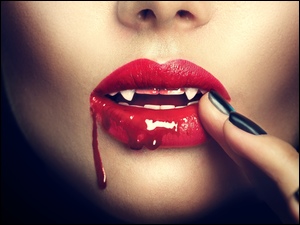 Kobieta wampir z krwią