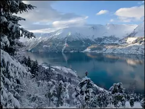 Jezioro w Hardanger