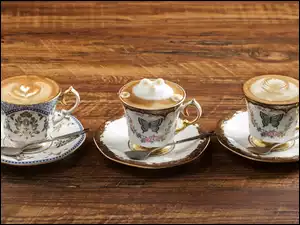 Trzy filiżanki kawy