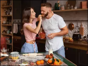 Para zakochanych w kuchni
