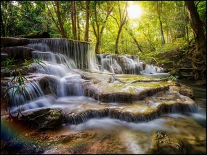 Park Huai Mae Khamin Waterfall w tajlandzkim mieście Kanchanaburi