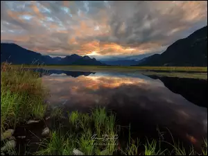 Chmury, Kanada, Jezioro Pitt Lake, Góry, Prowincja Kolumbia Brytyjska