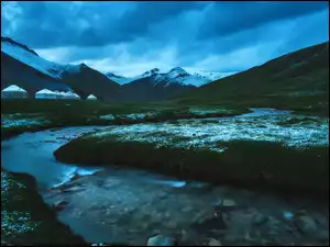 Rzeka, Śnieg, Kirgistan, Góry, Obwód naryński, Tash Rabat, Trawa