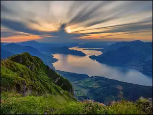 Alpy Szwajcarskie i jezioro Czterech Kantonów