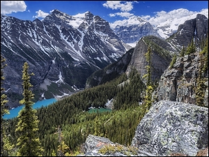 Park Narodowy Banff, Góry, Skały, Prowincja Alberta, Jezioro Lake Louise, Chmury, Kanada, Las