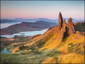 Wyspa Skye, Półwysep Trotternish, Ścieżka, Szkocja, Jeziora, Skały, Wzgórze The Storr